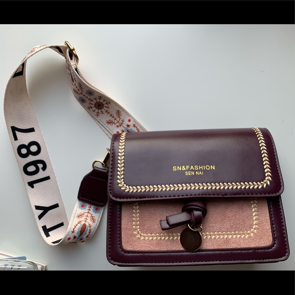 Burgundy mini purse 🤍